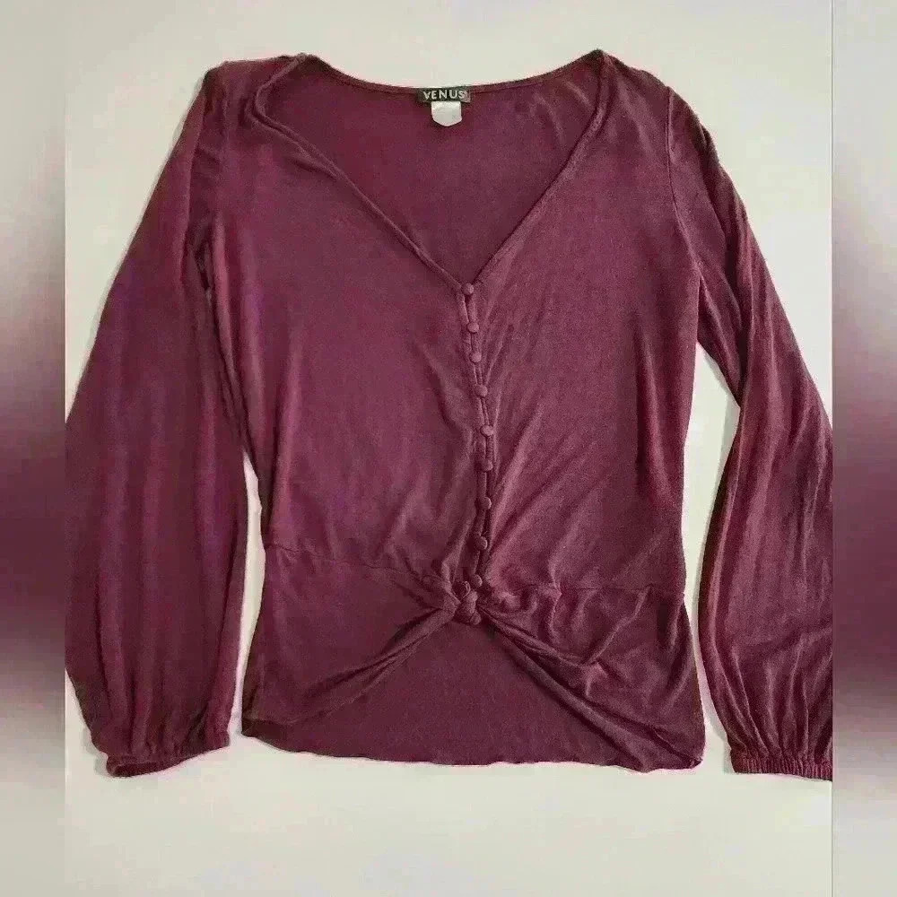 Venus eggplant top sz small
